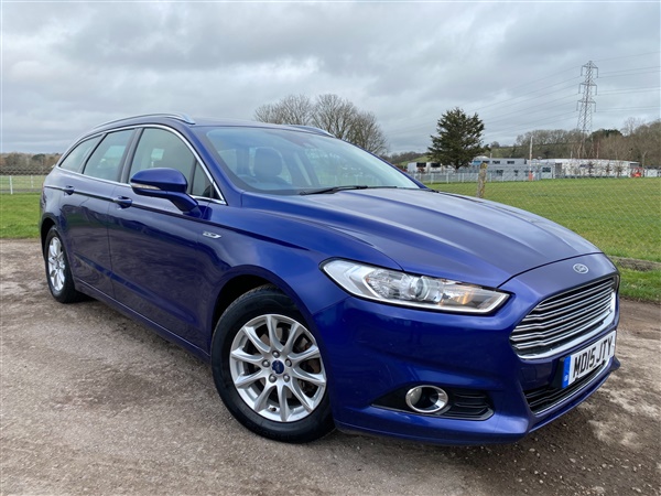 Ford Mondeo TITANIUM ECONETIC TDCI 5-Door 13 SERVICES