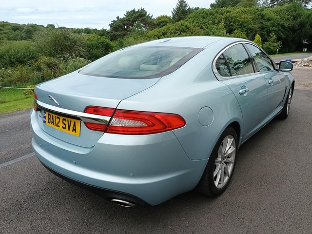 Jaguar xf automatic diesel in Blue with full leather interio