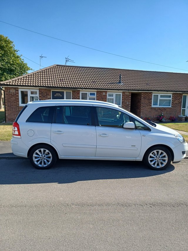 ) VAUXHALL ZAFIRA 1.8 BRAND NEW MOT