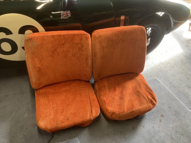  vw bay front seats /leather but covered