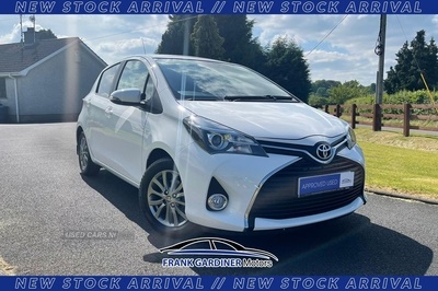 Toyota Yaris HATCHBACK