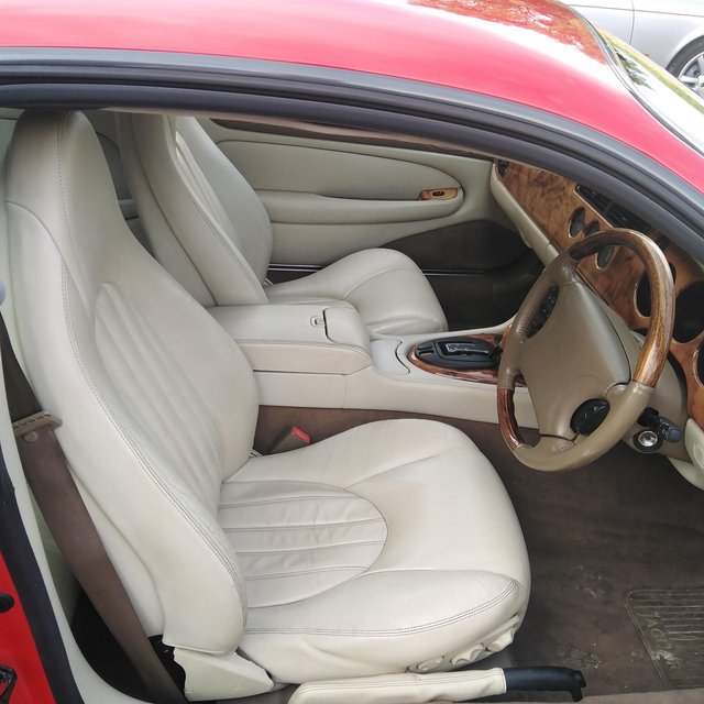 Jaguar xk8 bright red cream interior