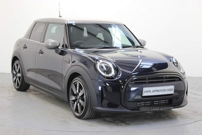 Mini Hatch 5-Door Hatch Cooper Exclusive