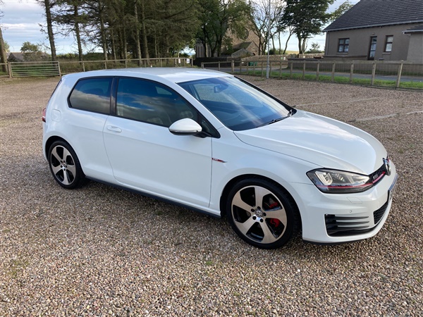 Volkswagen Golf GTI LAUNCH 3-Door