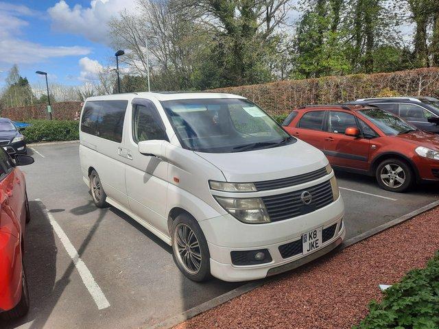  Nissan Elgrand for sale due to not using