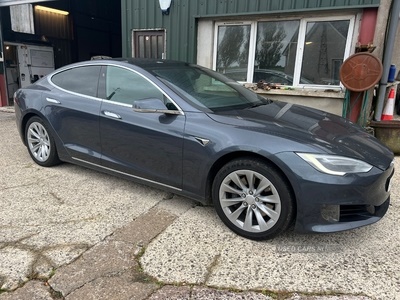 Tesla Model S HATCHBACK