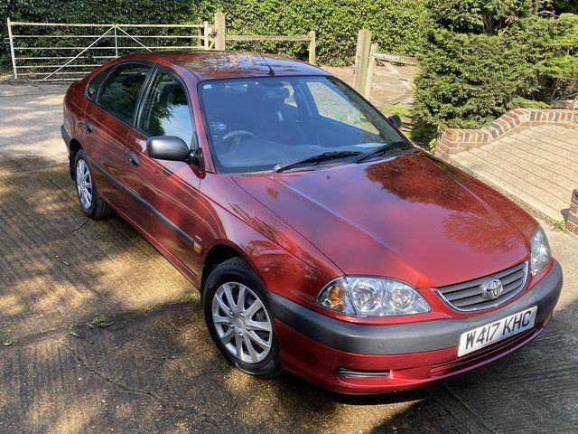 Toyota Avensis GS VVT-i 1.8 Red 5-door hatchback Petrol Auto