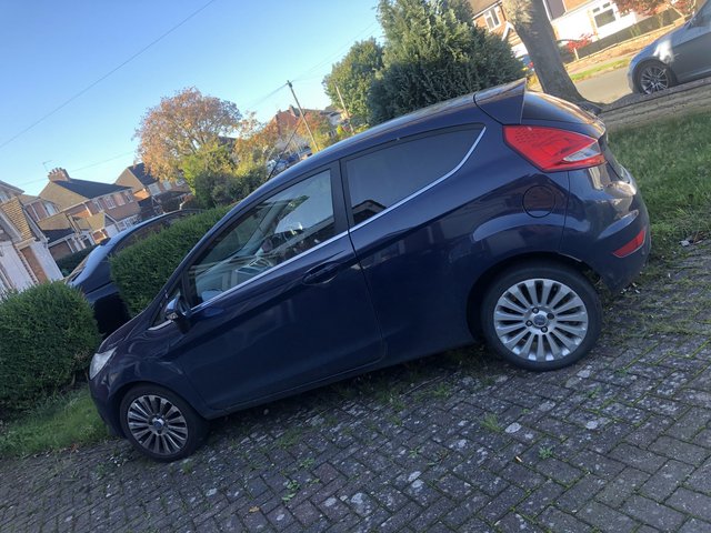Ford Fiesta 1.4, brand new tires, battery, break pads and di