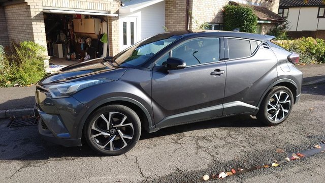Toyota C-HR Dynamic in Grey with miles
