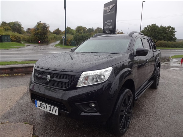 Nissan Navara DCI TEKNA 4X4 SHR DCB REVERE