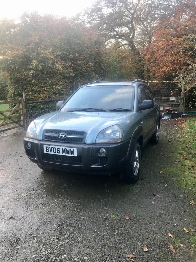 Hyundai Tucson 4wd good condition. Only 84k miles.