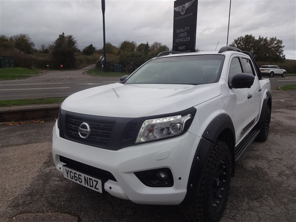 Nissan Navara DCI TEKNA 4X4 SHR DCB