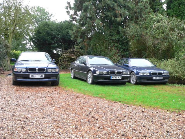 BMW 735i Breaking - all parts available
