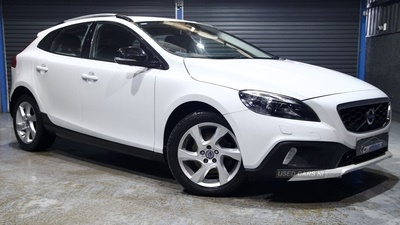 Volvo V D2 CROSS COUNTRY LUX 5d 113 BHP