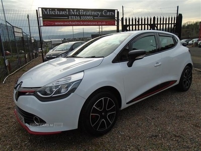 Renault Clio HATCHBACK