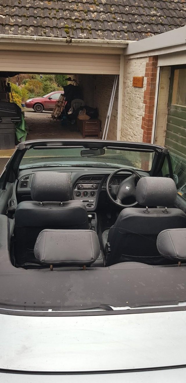 Silver Peugeot 306 Cabriolet yr