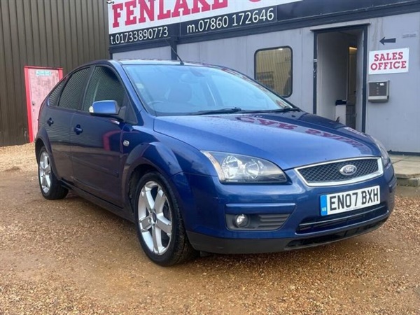 Ford Focus 1.8 TDCi Titanium 5dr [Euro 4]