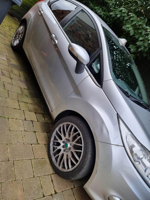 SILVER FORD FIESTA 1.2 FOR SALE