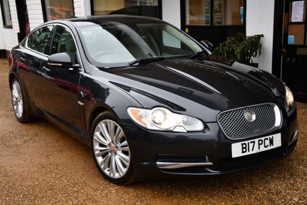 Jaguar XF 3.0d V6 Premium Luxury 4dr Auto