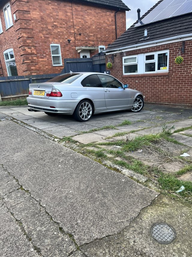 BMW E46 coupe for sale £ a few repairs or break for