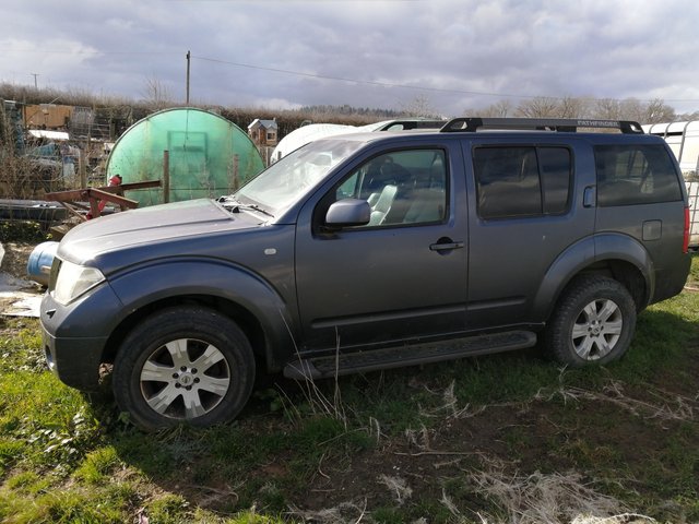 Nissan pathfinder for sale in Reading timeing chains need do