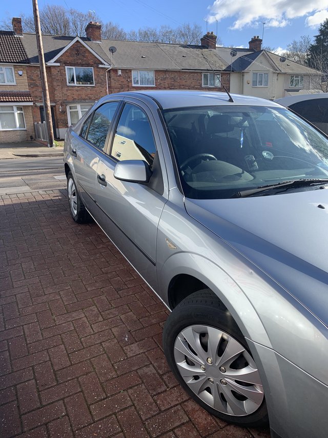 Ford mondeo 1.8 petrol silver