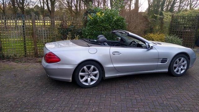  Mercedes SL350 Roadster in metallic silver