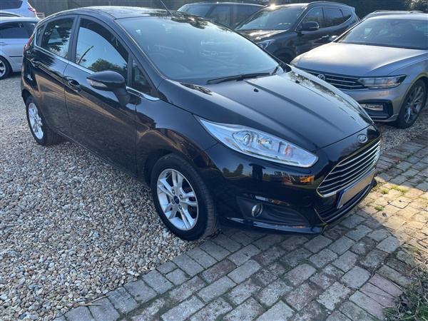 Ford Fiesta ZETEC 5-Door