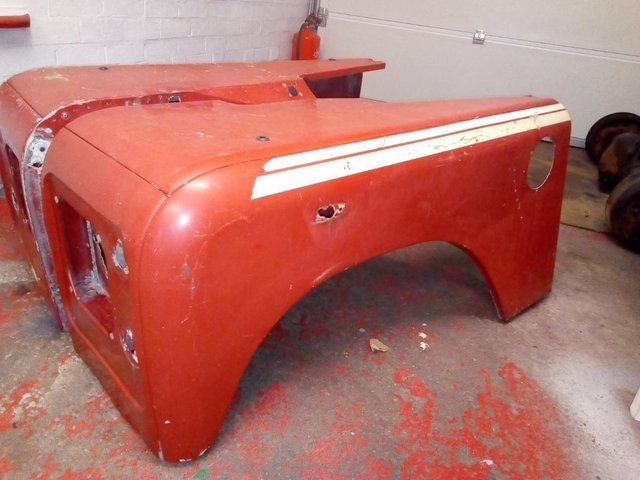 LAND ROVER S2A - S3 FRONT WINGS