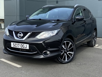 Nissan Qashqai TECKNA 1.2 DIG-T 115PS 6-SPD MT GLASS ROOF