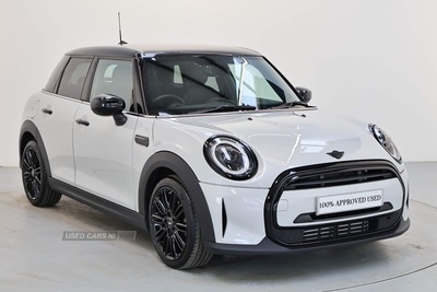 Mini Hatch 5-Door Hatch Cooper Exclusive