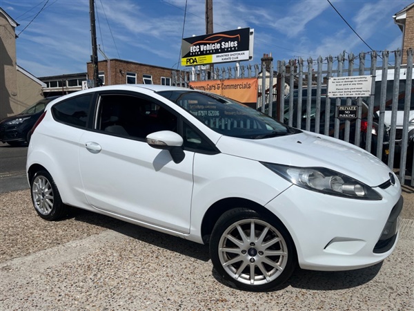 Ford Fiesta STYLE 1.2 3 DOOR WHITE ONLY  MILES