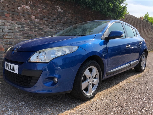 Renault Megane DYNAMIQUE TOMTOM VVT 5-Door