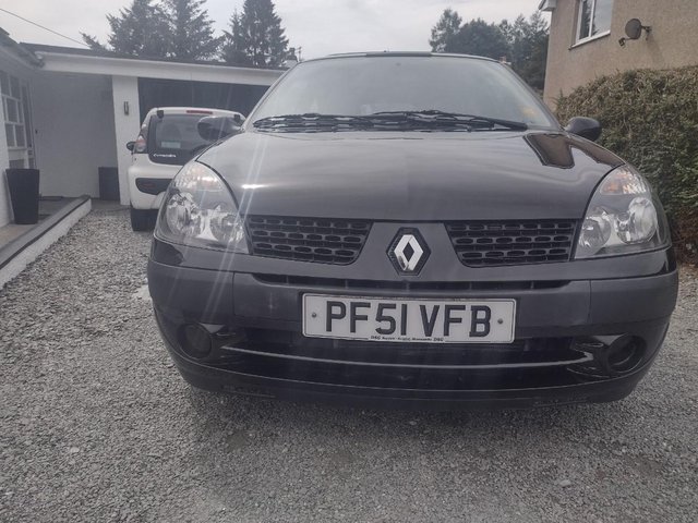 Much loved Renault Clio expression 16v