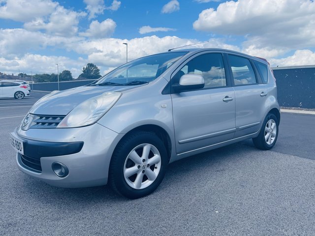 Nissan Note 1.6 petrol, manual. Spacious mini mpv. Px welcom