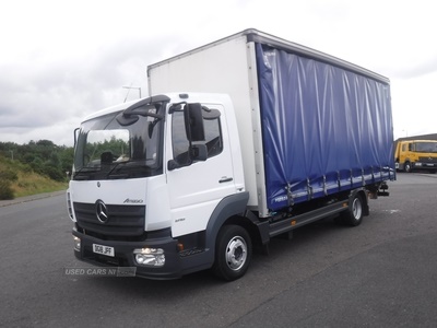 Mercedes-Benz Atego 816 Curtainsider with tuck away tail