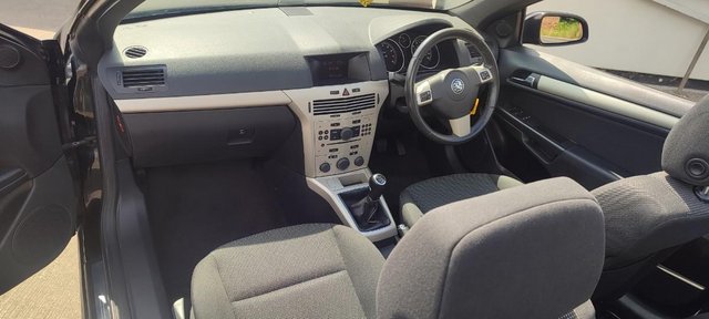 Vauxhaul Astra Twintop 1.6 Sport Convertable