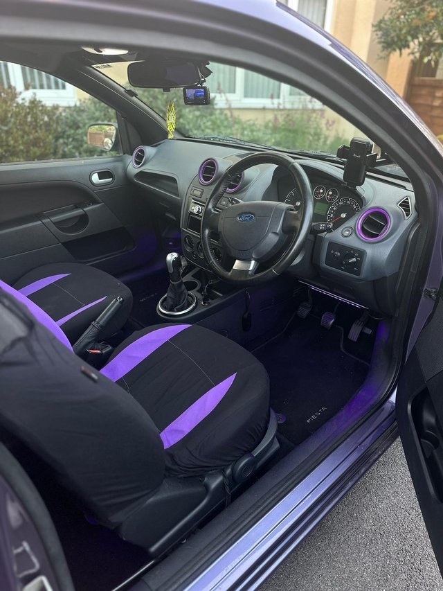 Ford Fiesta Zetec Climate 16v  Purple