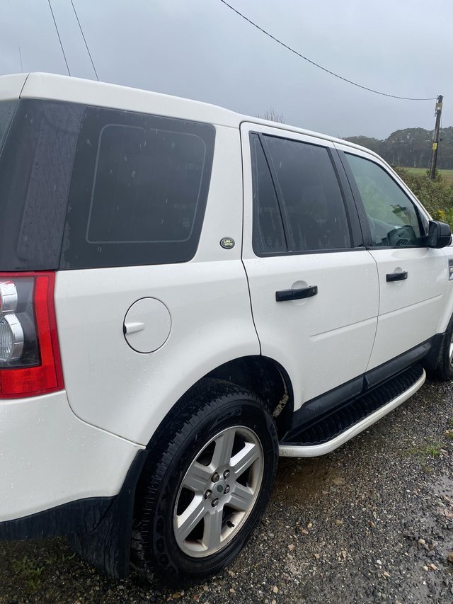 Freelander gs in white lovely car