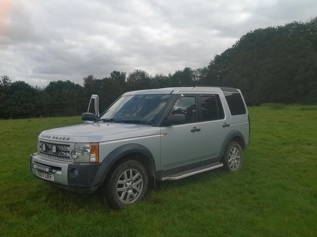 Land rover discovery  very tidy car