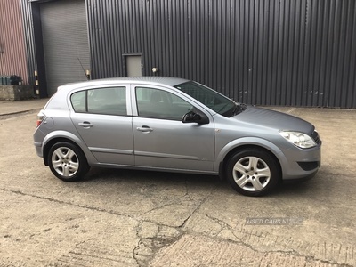 Vauxhall Astra HATCHBACK SPECIAL EDS