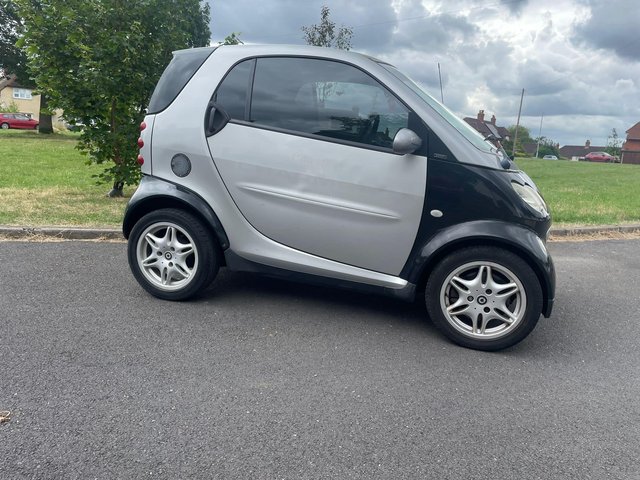 WANTED SMART FOR 2 any colour MOT