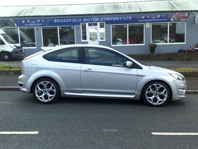 -reg Ford Focus 2.5 ST-BHP 3Dr in silver