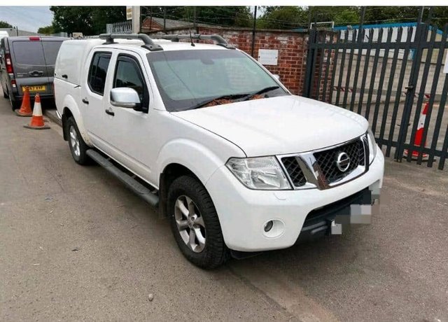  NISSAN NAVARA DOUBLE CAB TEKNA