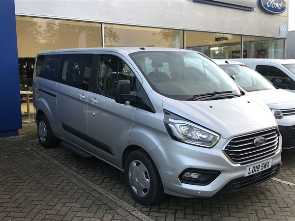 Ford Tourneo Custom 2.0 EcoBlue 130ps Low Roof 9 Seater Auto