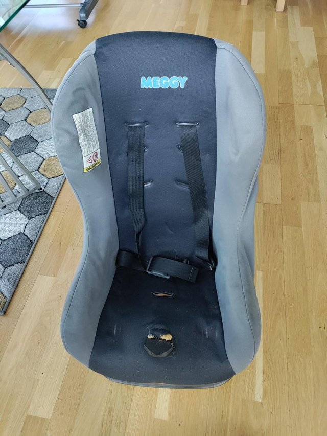 Grey coloured forward facing car seat for infants & toddlers