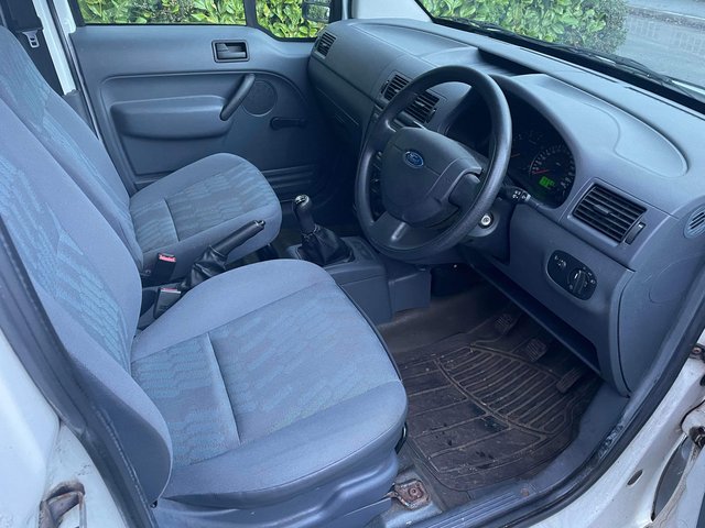 Ford connect  low miles LWB High roof please read descri