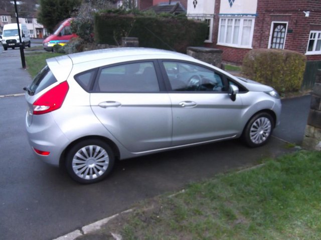  Ford Fiesta 1.2 Petrol lady giving up driving