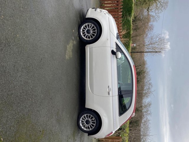 Fiat 500 Lounge () convertible