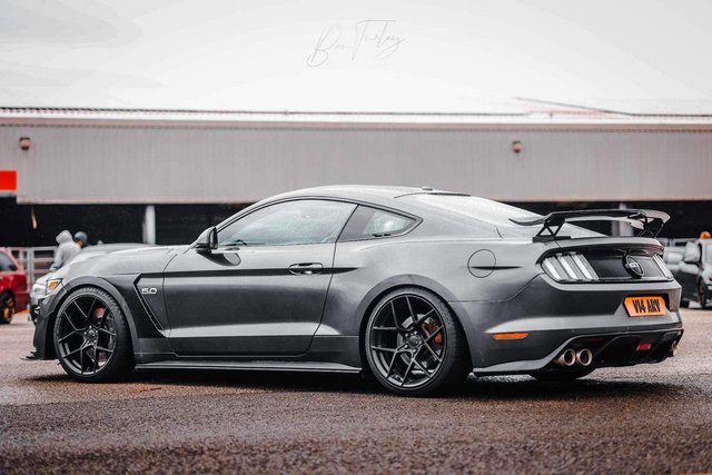  Ford Mustang GT 5.0